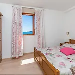 Διαμέρισμα Ana *