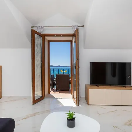 Ana Apartment