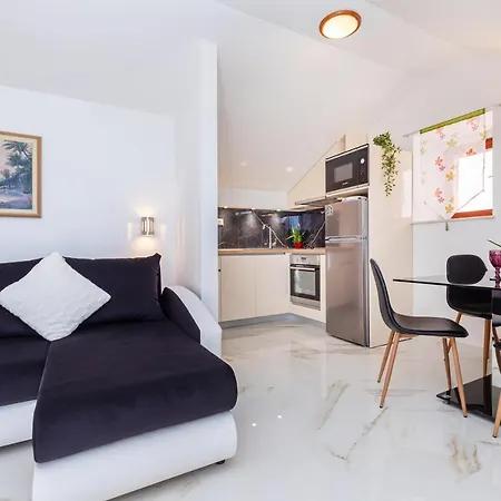 Apartment Ana Mlini