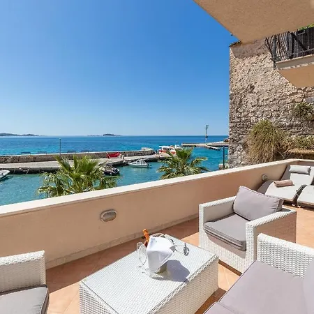 Apartment Ana Mlini