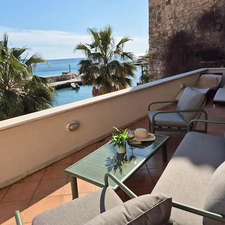 Ana Apartment *